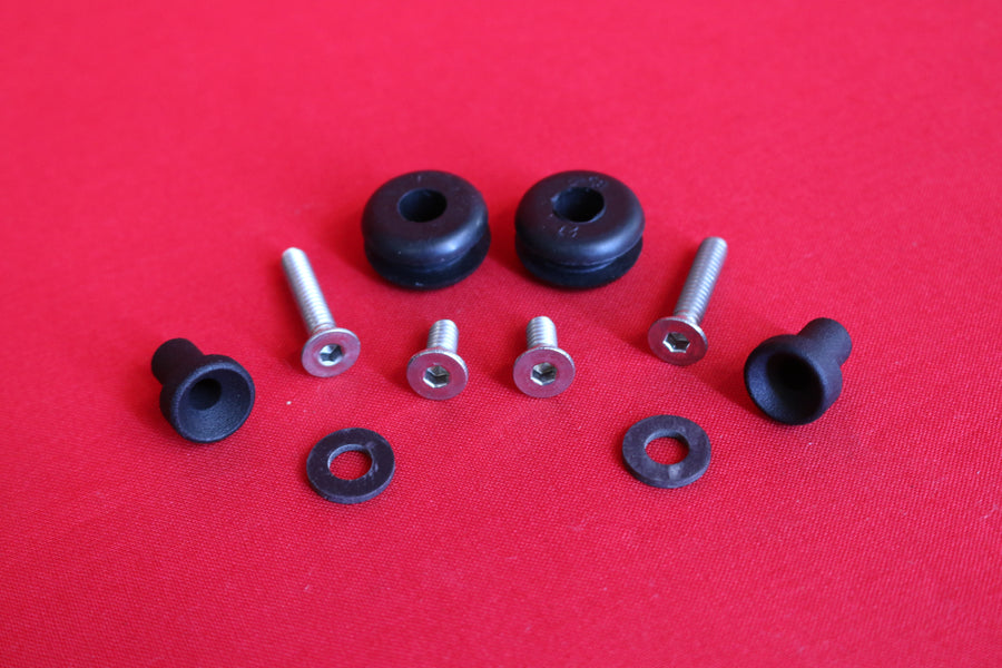 FXDXT WINDSHIELD HARDWARE KIT
